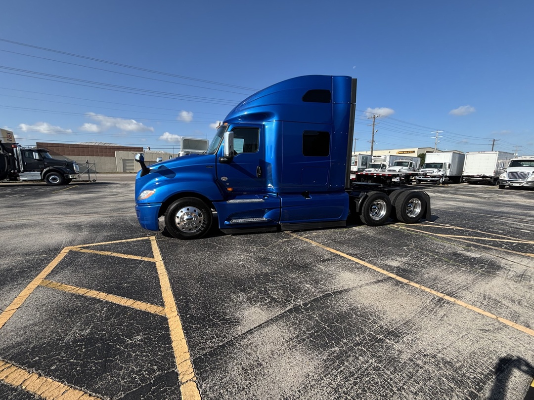 2020 International LT in Pharr, TX — photo 3