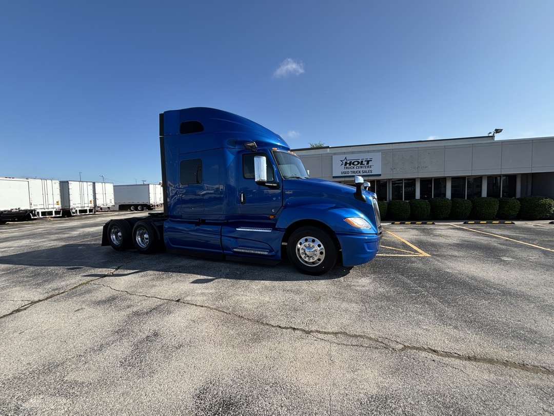 2020 International LT in Pharr, TX — photo 7