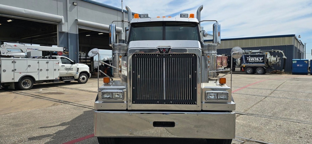 2019 Western Star 4900 in Irving, TX — photo 5