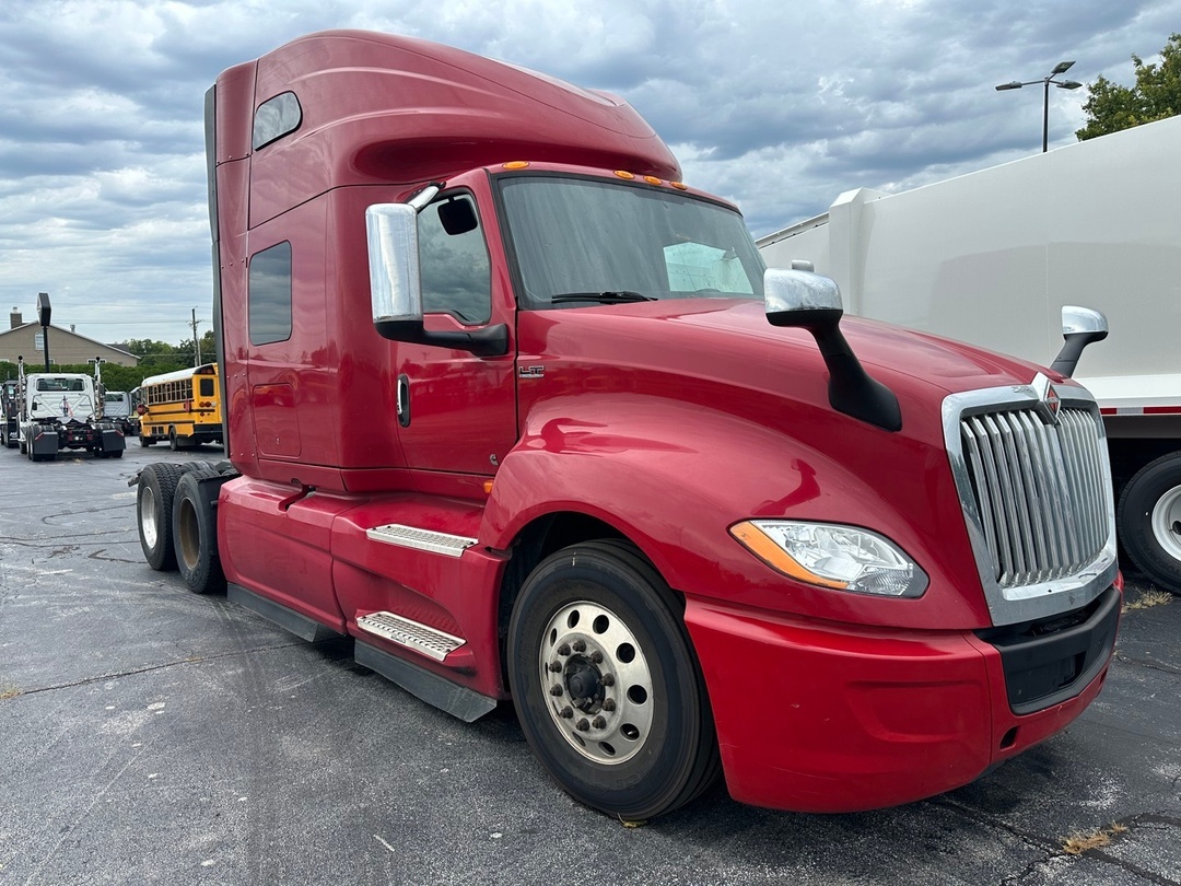 2022 International LT in Tulsa, OK