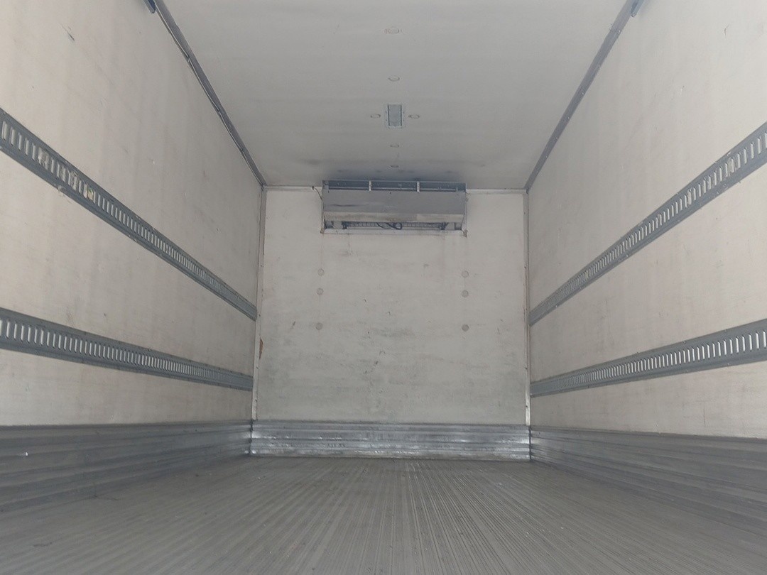 2020 Hino 268 in Austin, TX — photo 5