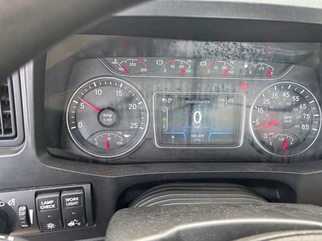 2022 International LT in Austin, TX — photo 8