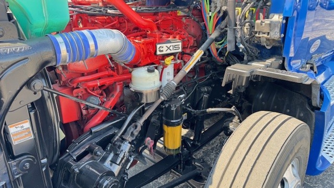 2021 Kenworth T680 in Houston, TX — photo 8