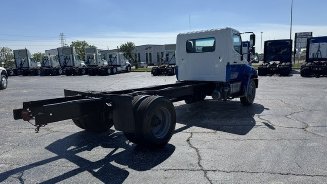 2012 Hino 338 in Houston, TX — photo 4