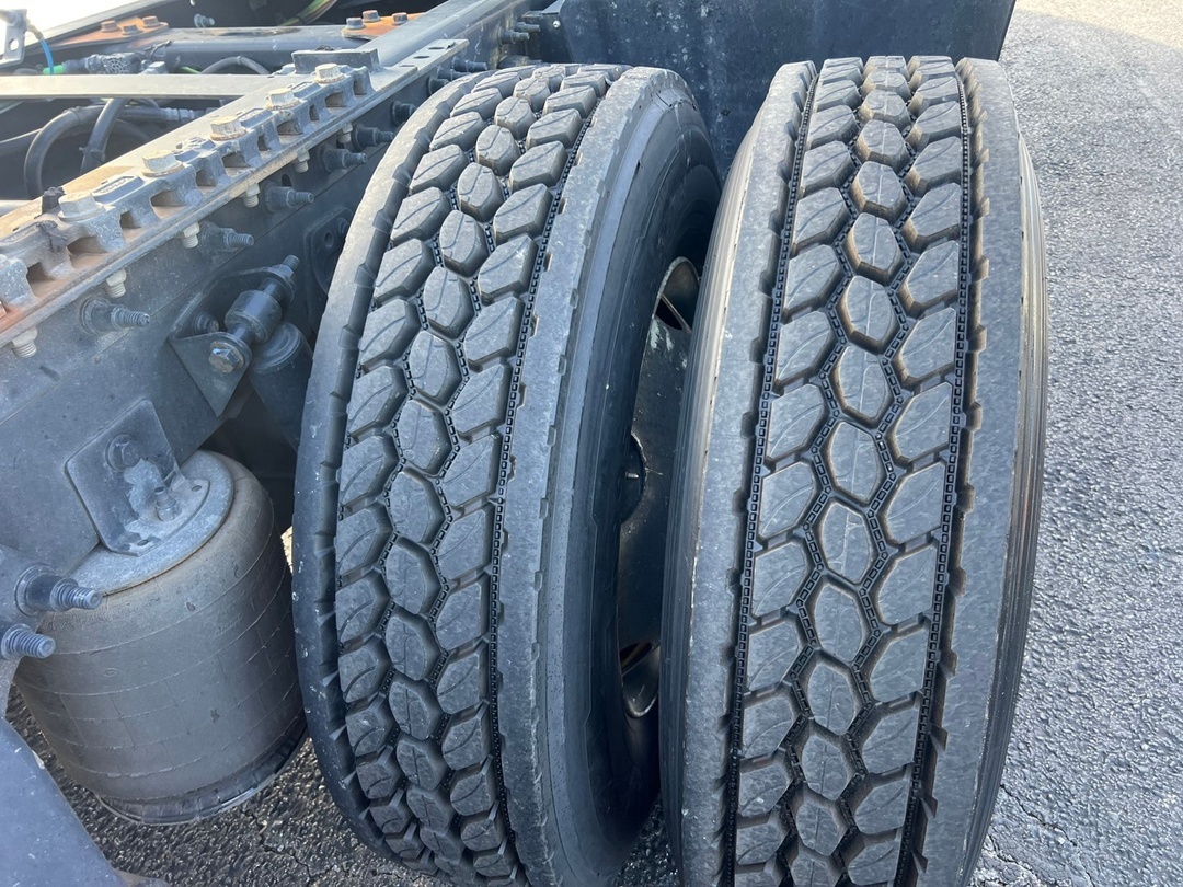 2022 International LT in Tyler, TX — photo 7