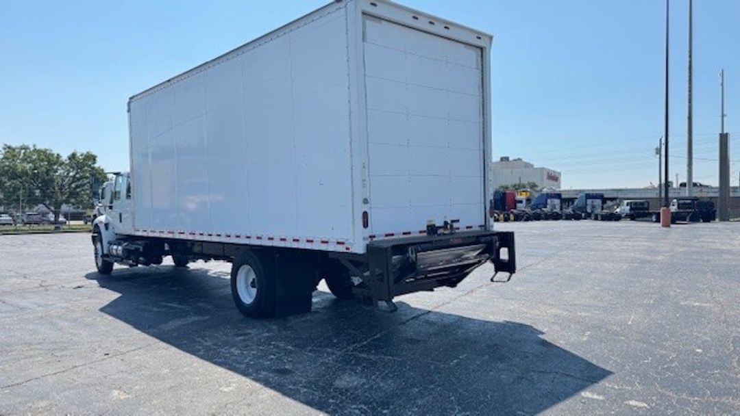 2018 International 4300 in Houston, TX — photo 7