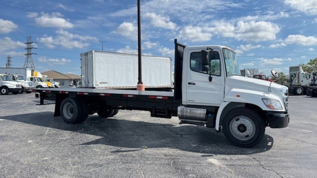 2014 Hino 338 in Houston, TX — photo 4