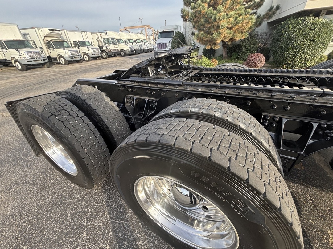 2019 Kenworth T800 in Irving, TX — photo 6