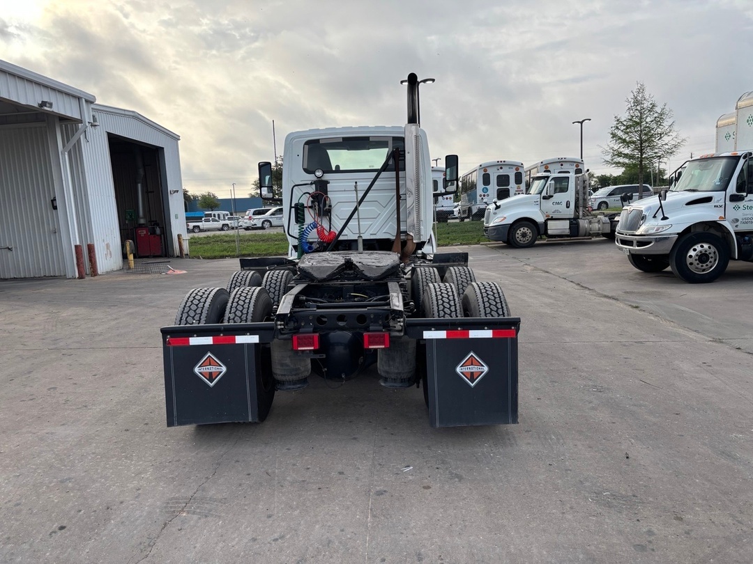 2022 International LT in Austin, TX — photo 4