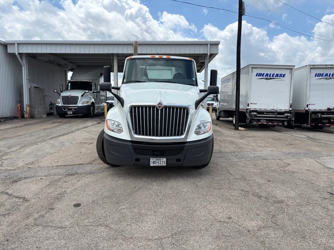 2022 International LT in Austin, TX — photo 3