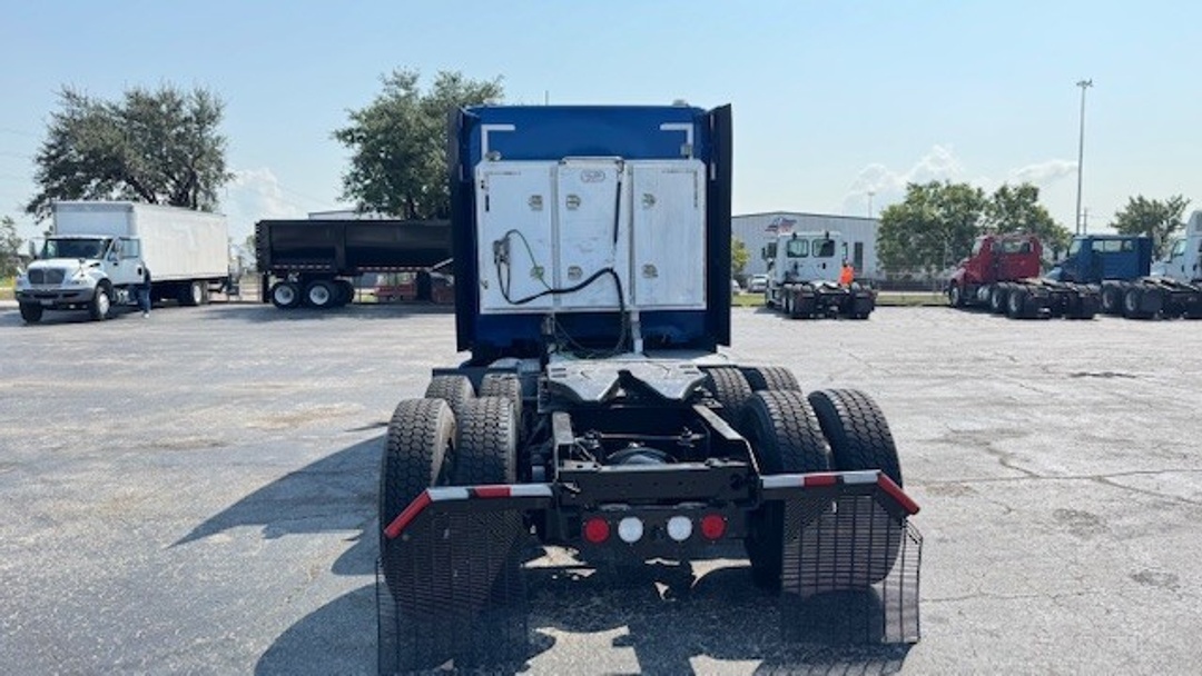 2021 Kenworth T680 in Houston, TX — photo 5
