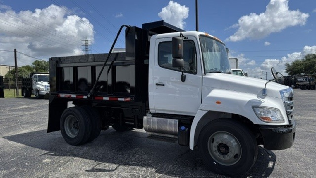 2016 Hino 338 in San Antonio, TX — photo 2