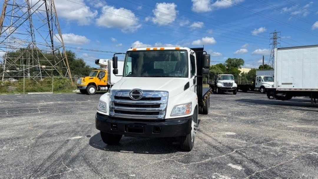 2014 Hino 338 in Houston, TX — photo 2
