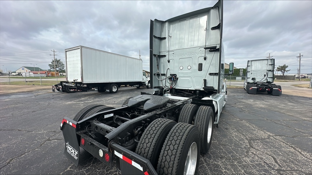 2023 International LT in Tulsa, OK — photo 6