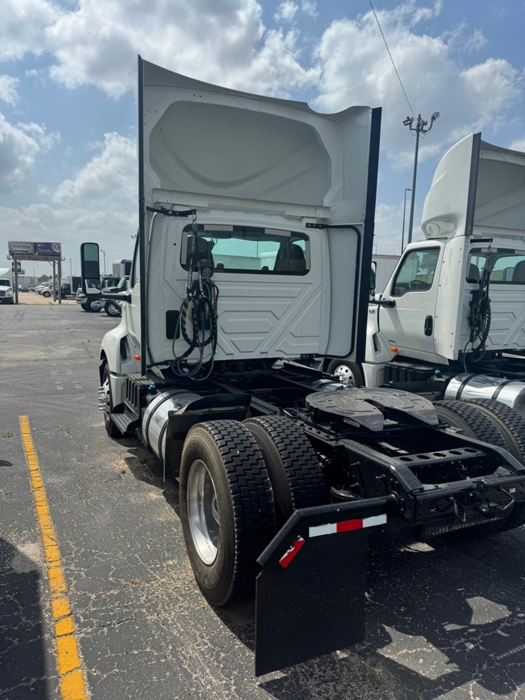 2022 International LT in Oklahoma City, OK — photo 3