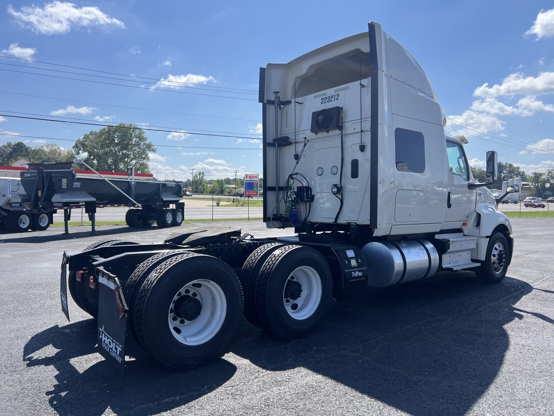 2022 International LT in Tulsa, OK — photo 3