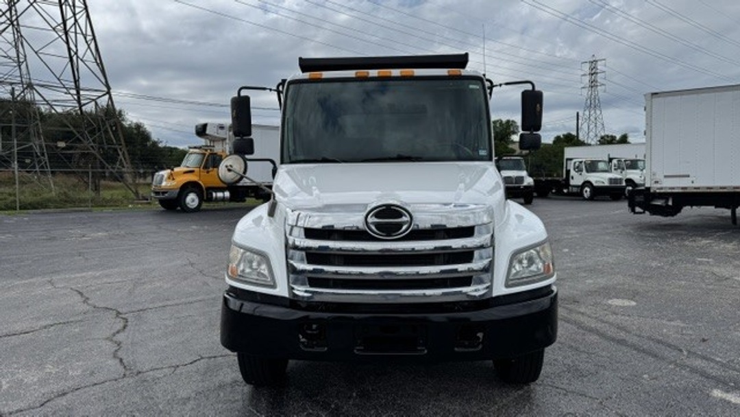 2015 Hino 338 in Tyler, TX — photo 2