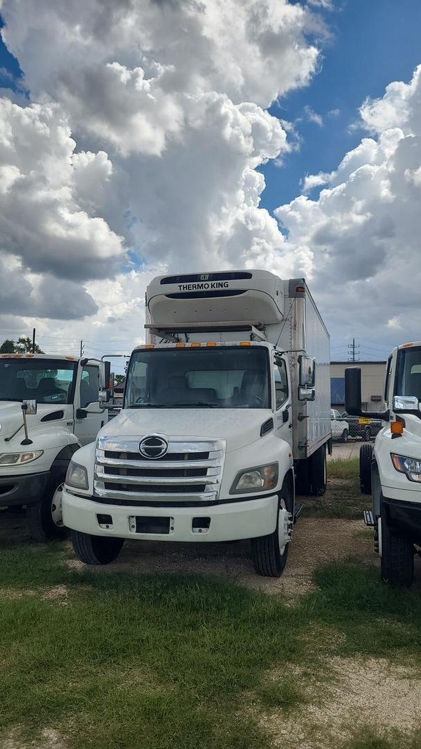 2018 Hino 268 in Houston, TX — photo 3