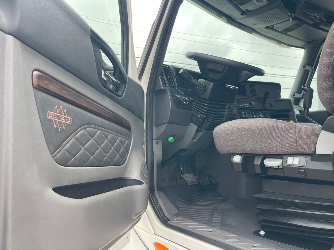 2023 International HX in Tyler, TX — photo 8