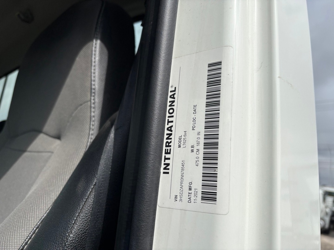 2022 International LT in Austin, TX — photo 7