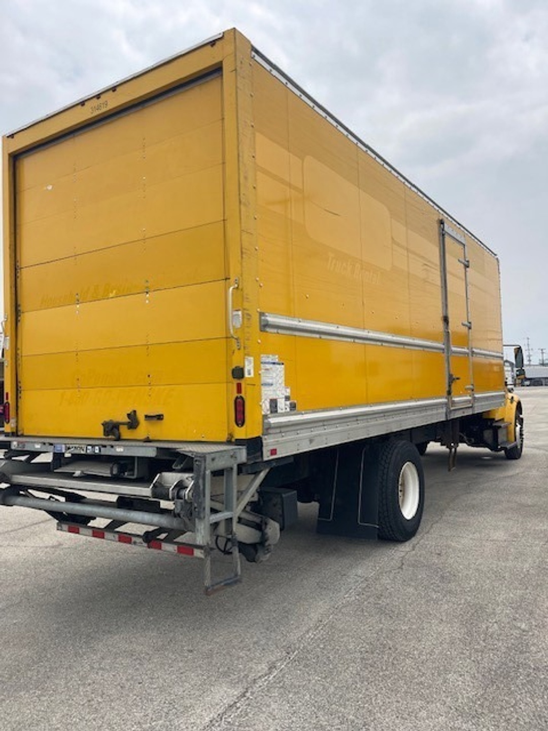2018 Freightliner M2 106 in San Antonio, TX — photo 5