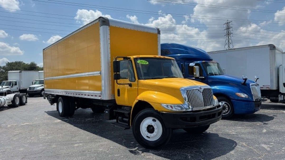 2019 International DuraStar 4300