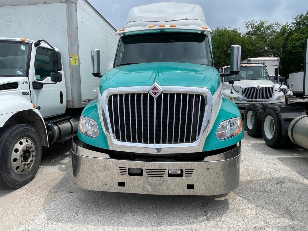 2022 International LT625