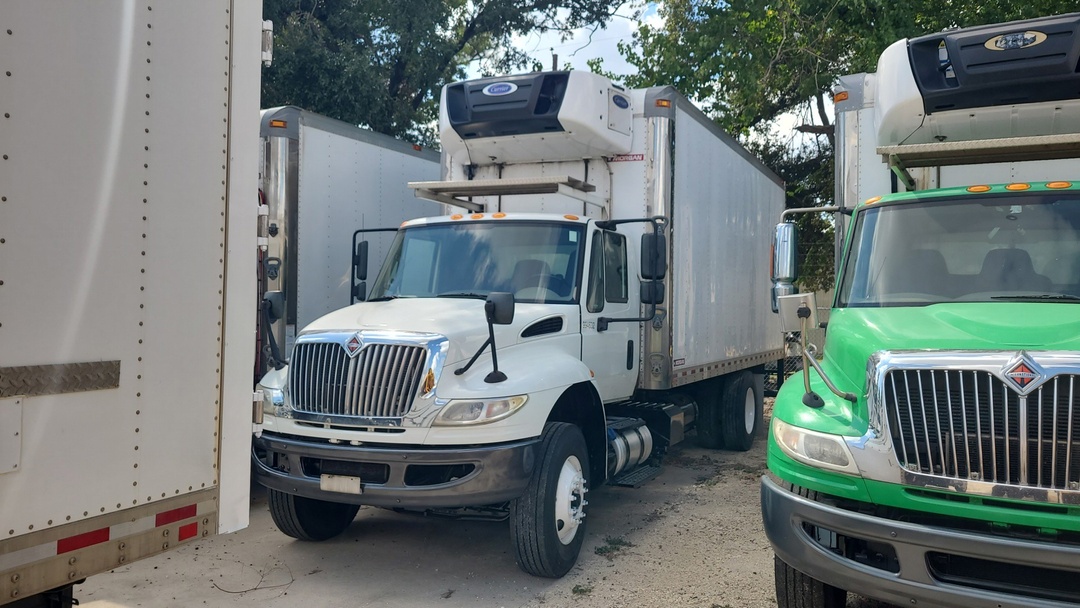 2019 International 4300 in Houston, TX — photo 2