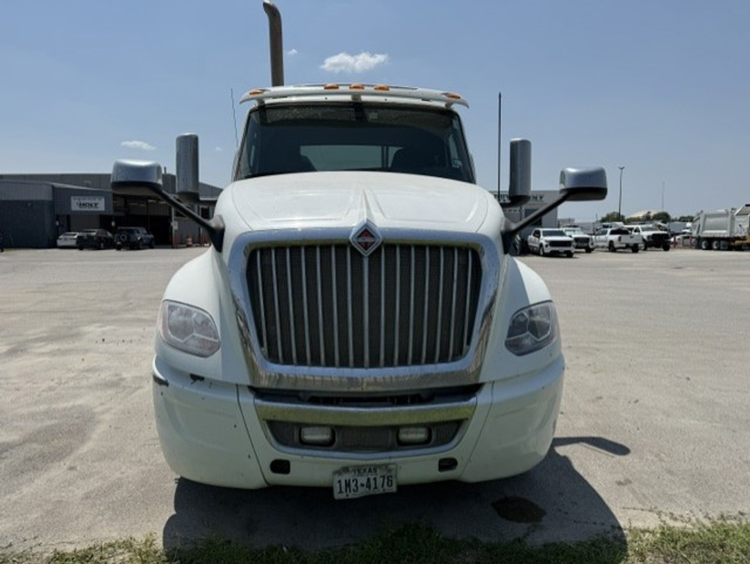 2019 International LT in Houston, TX — photo 3