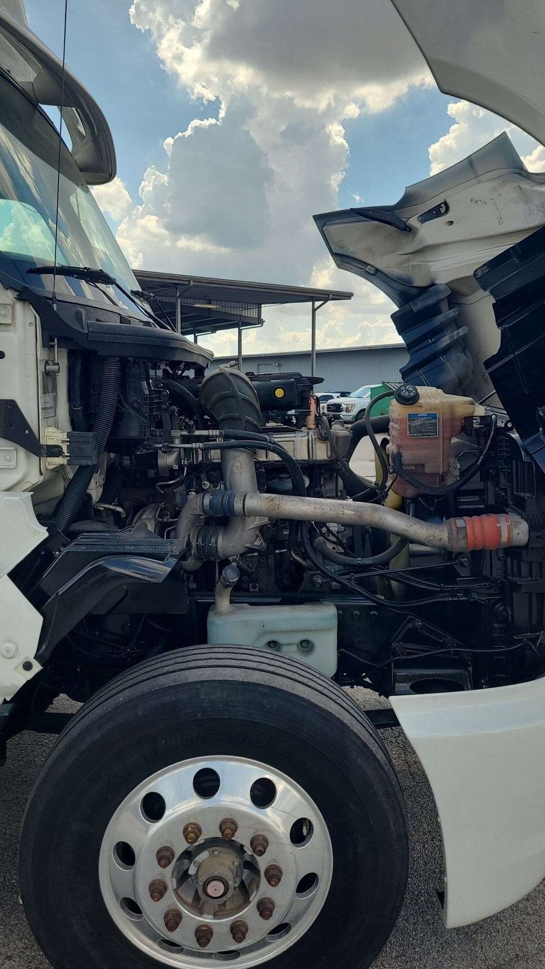 2019 International LT in Houston, TX — photo 3