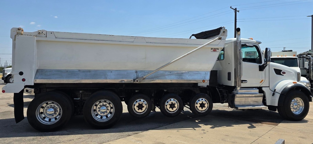 2022 Peterbilt 567 in Irving, TX — photo 4