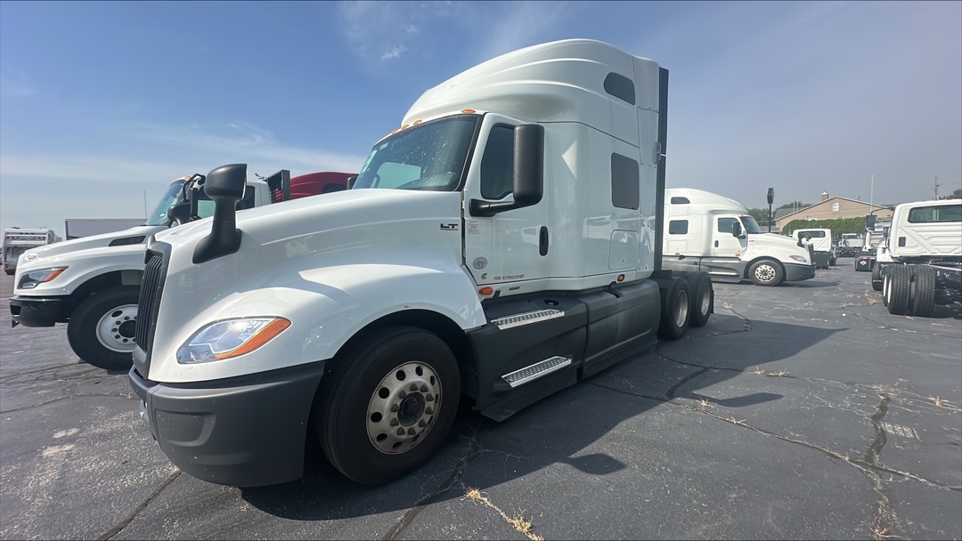 2022 International LT in Tulsa, OK