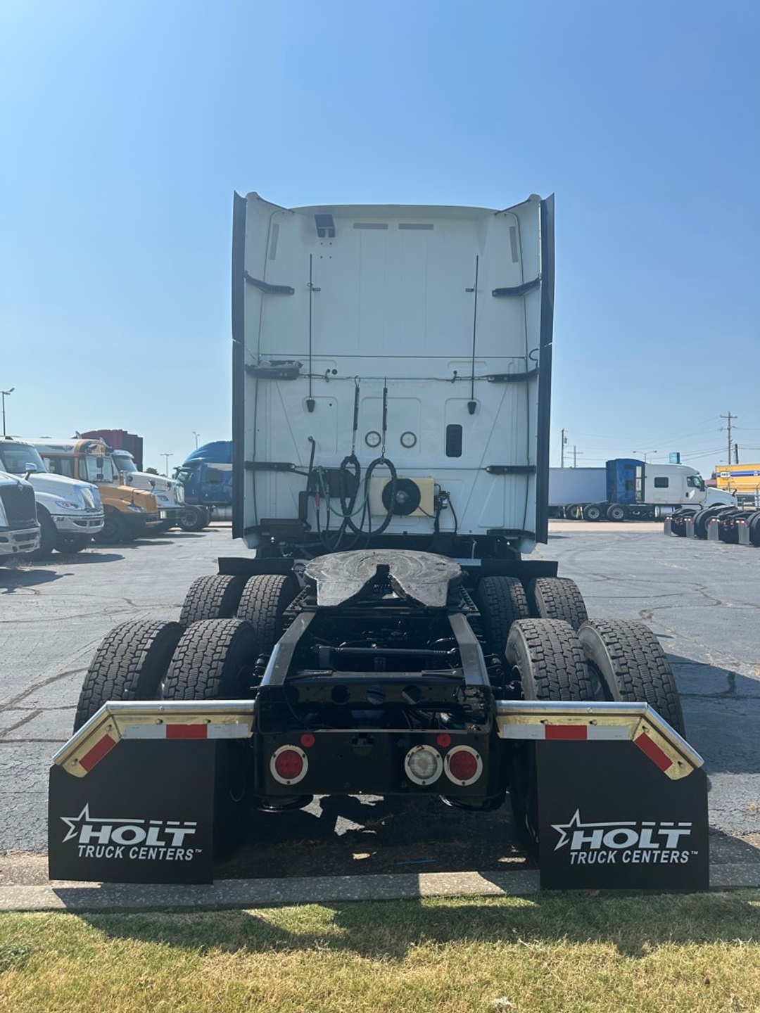 2022 International LT in Tulsa, OK — photo 7