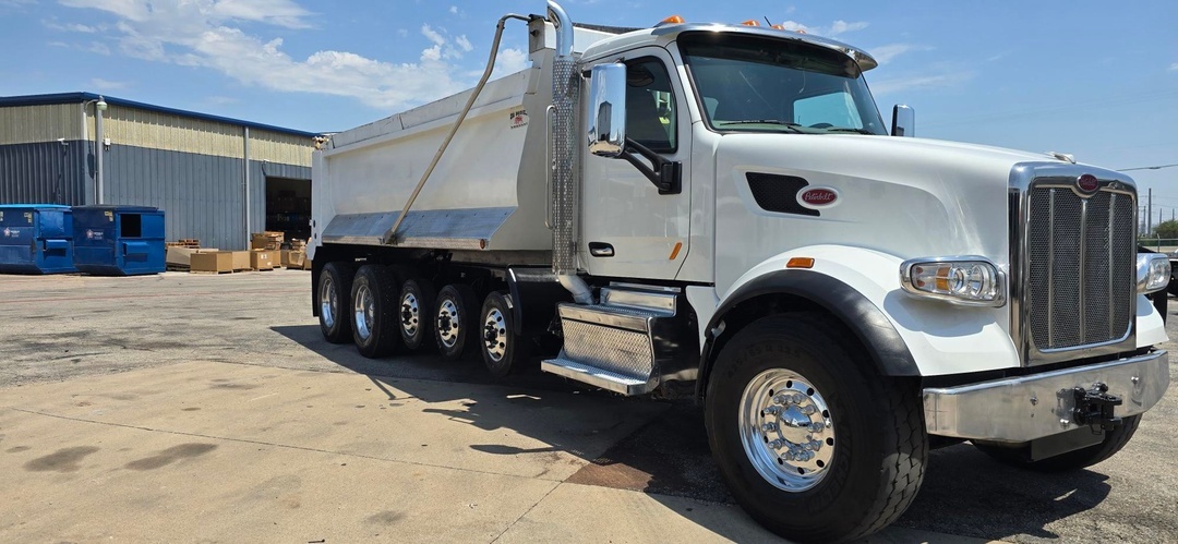 2022 Peterbilt 567 in Irving, TX — photo 3
