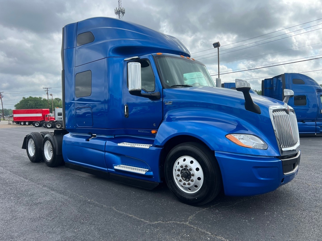 2021 International LT in Tyler, TX — photo 4