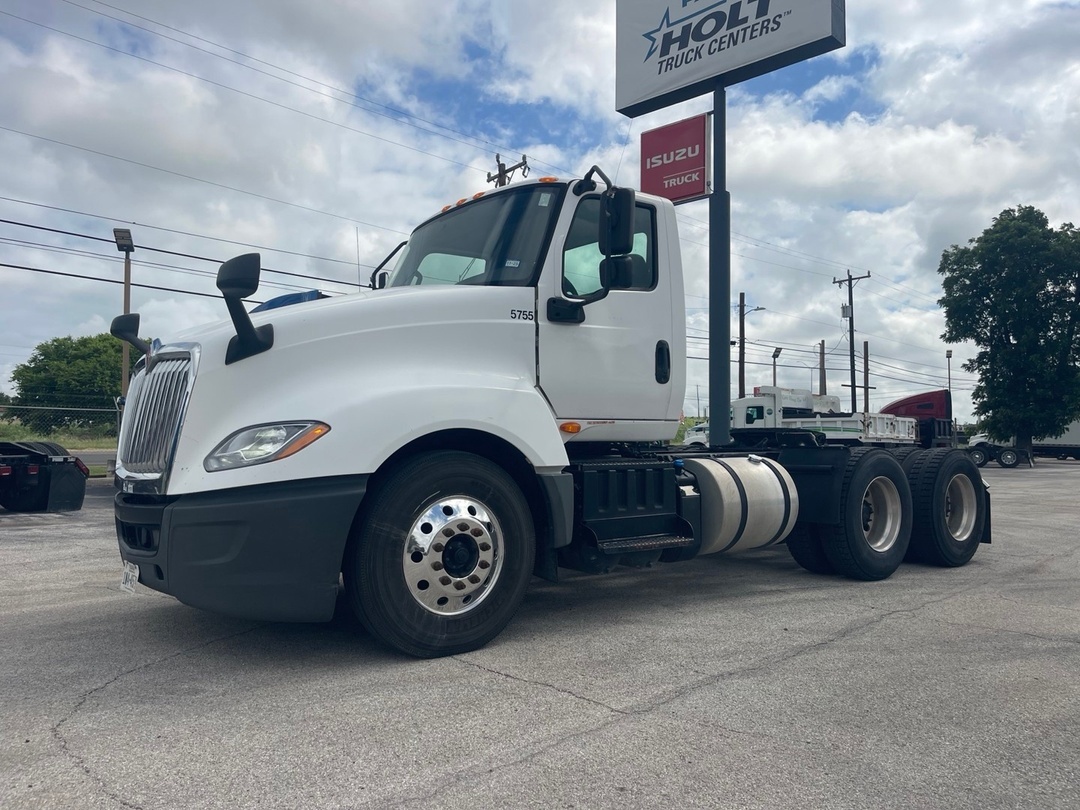 2018 International LT625
