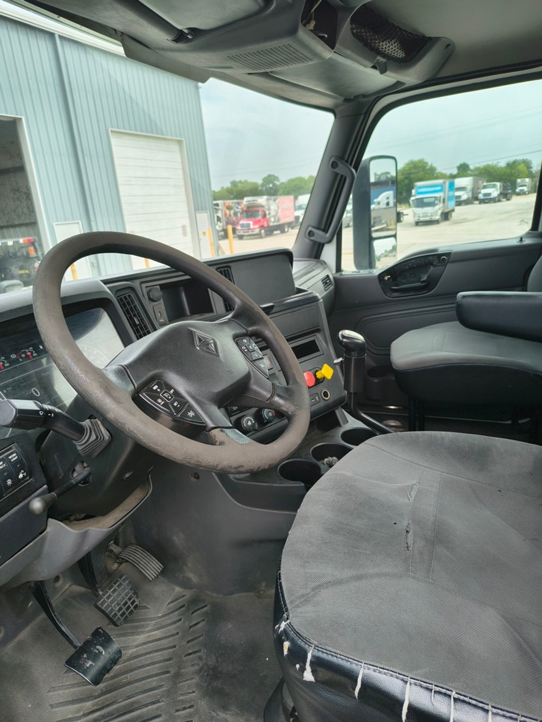2020 International LT625