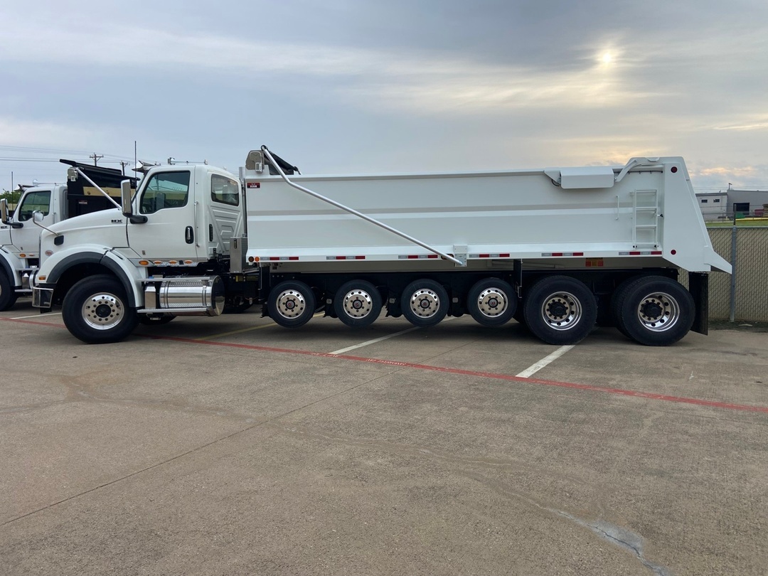 2027 International HX620