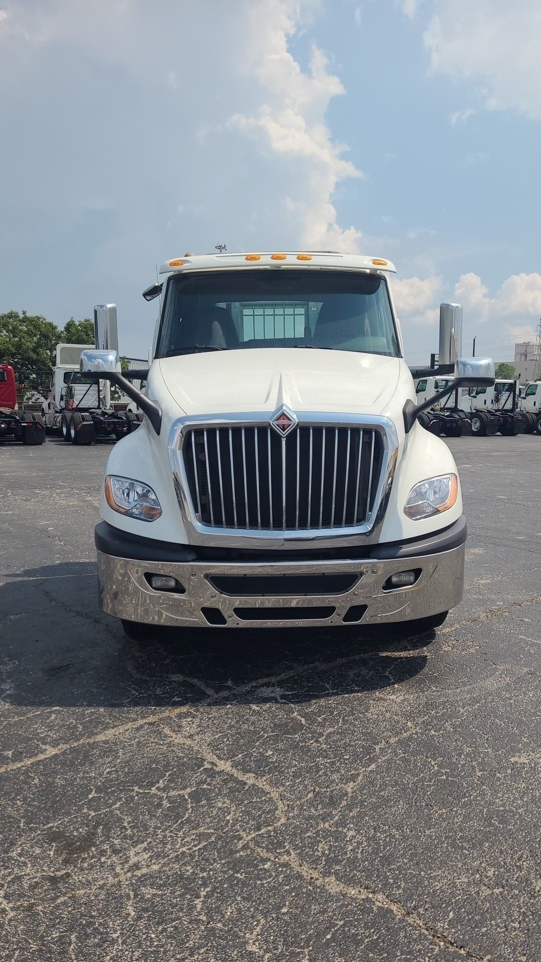 2018 International LT in Houston, TX — photo 3