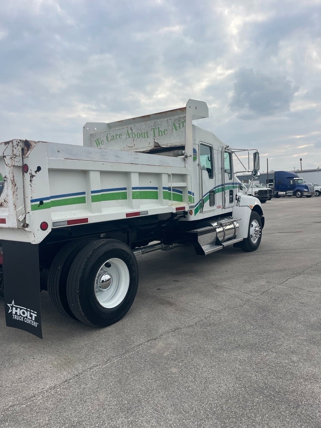 2010 Kenworth T370 in San Antonio, TX — photo 4