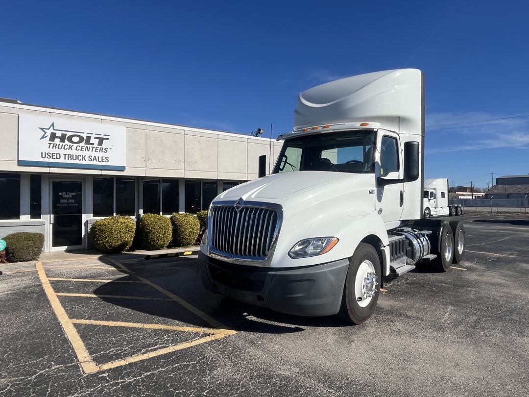 2018 International LT in Tulsa, OK — photo 4