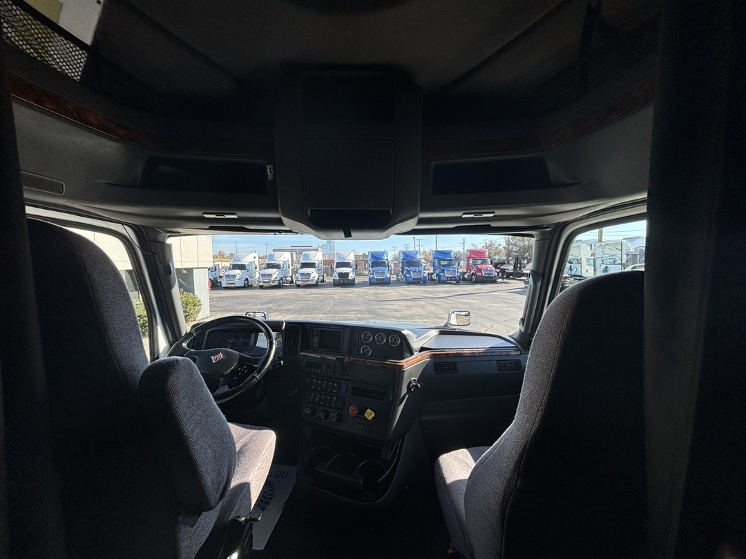 2022 International LT in Oklahoma City, OK — photo 8