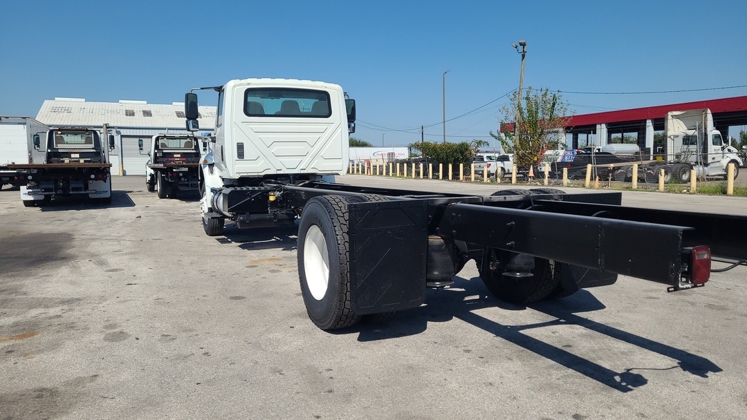 2018 International 4300 in Houston, TX — photo 5