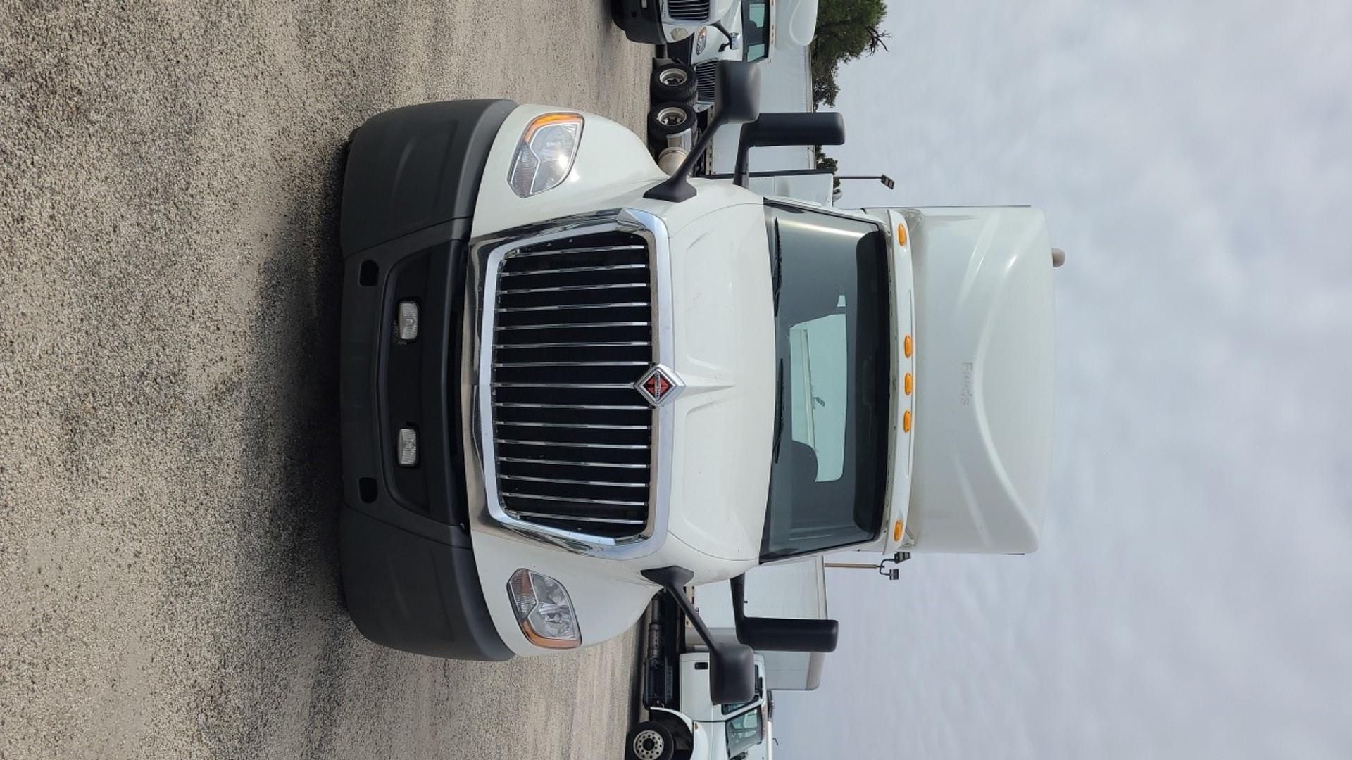 2021 International LT in San Antonio, TX — photo 6