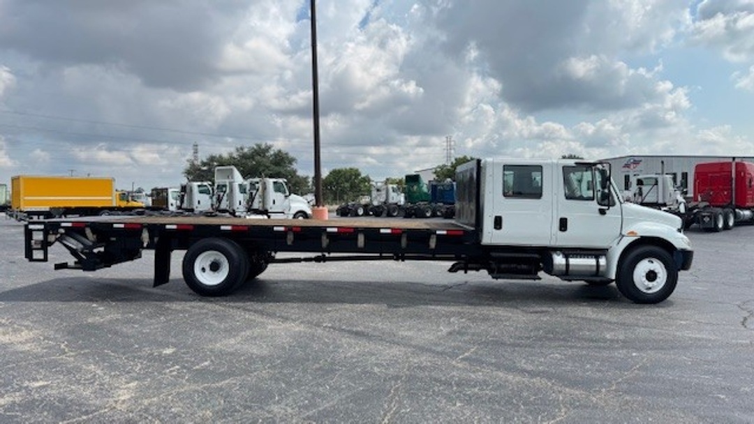 2018 International 4300 in Houston, TX — photo 2
