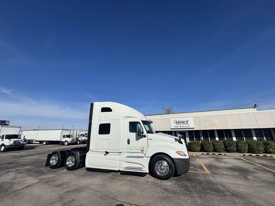 2022 International LT in Oklahoma City, OK — photo 3