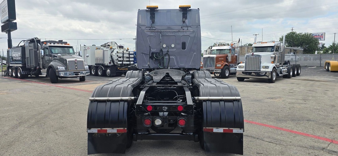 2024 International HX in Irving, TX — photo 7
