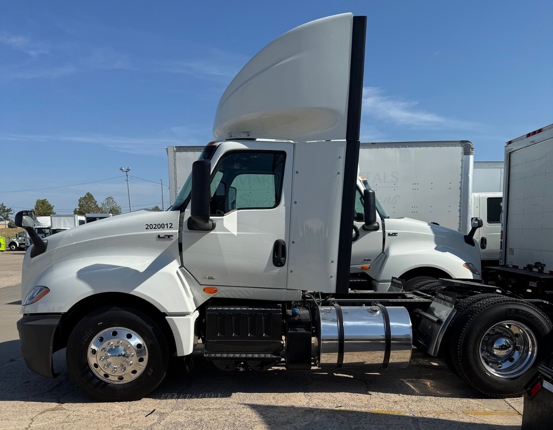 2022 International LT in Oklahoma City, OK — photo 2