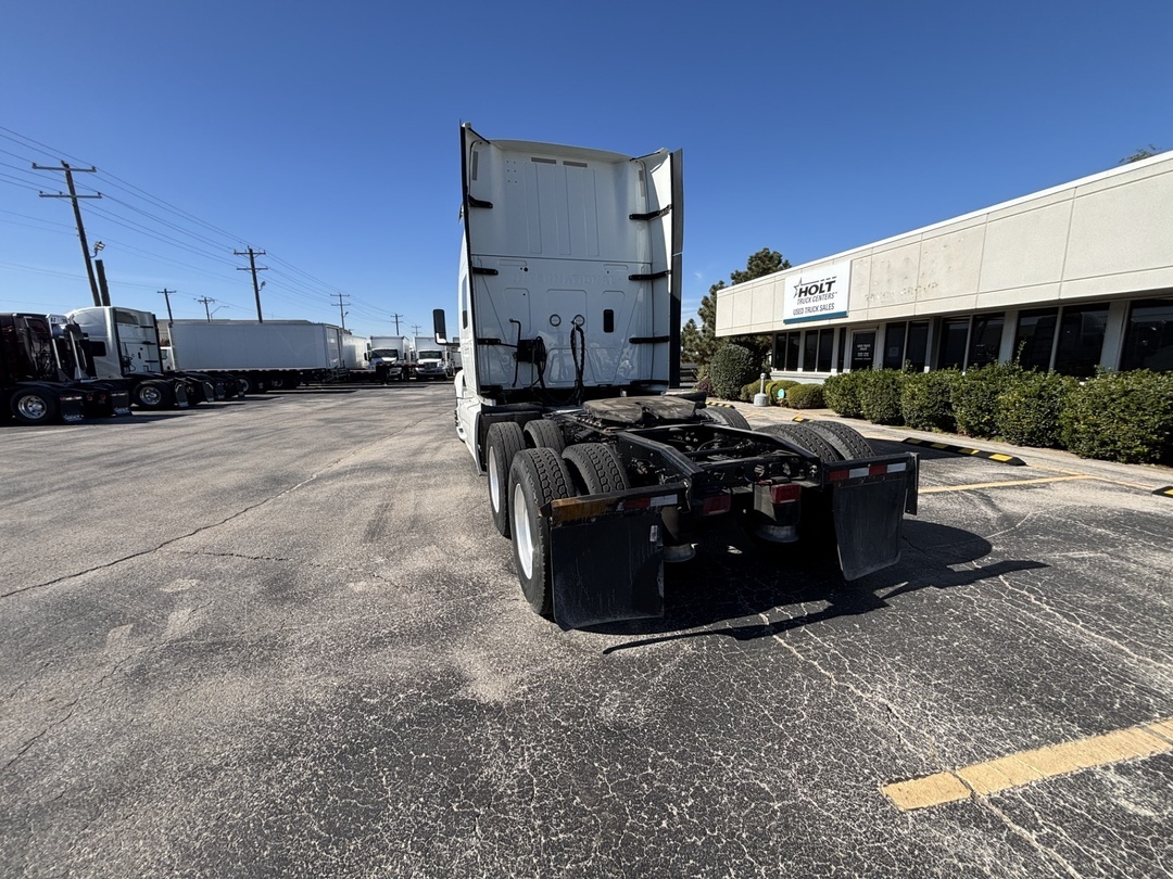 2022 International LT in Oklahoma City, OK — photo 8