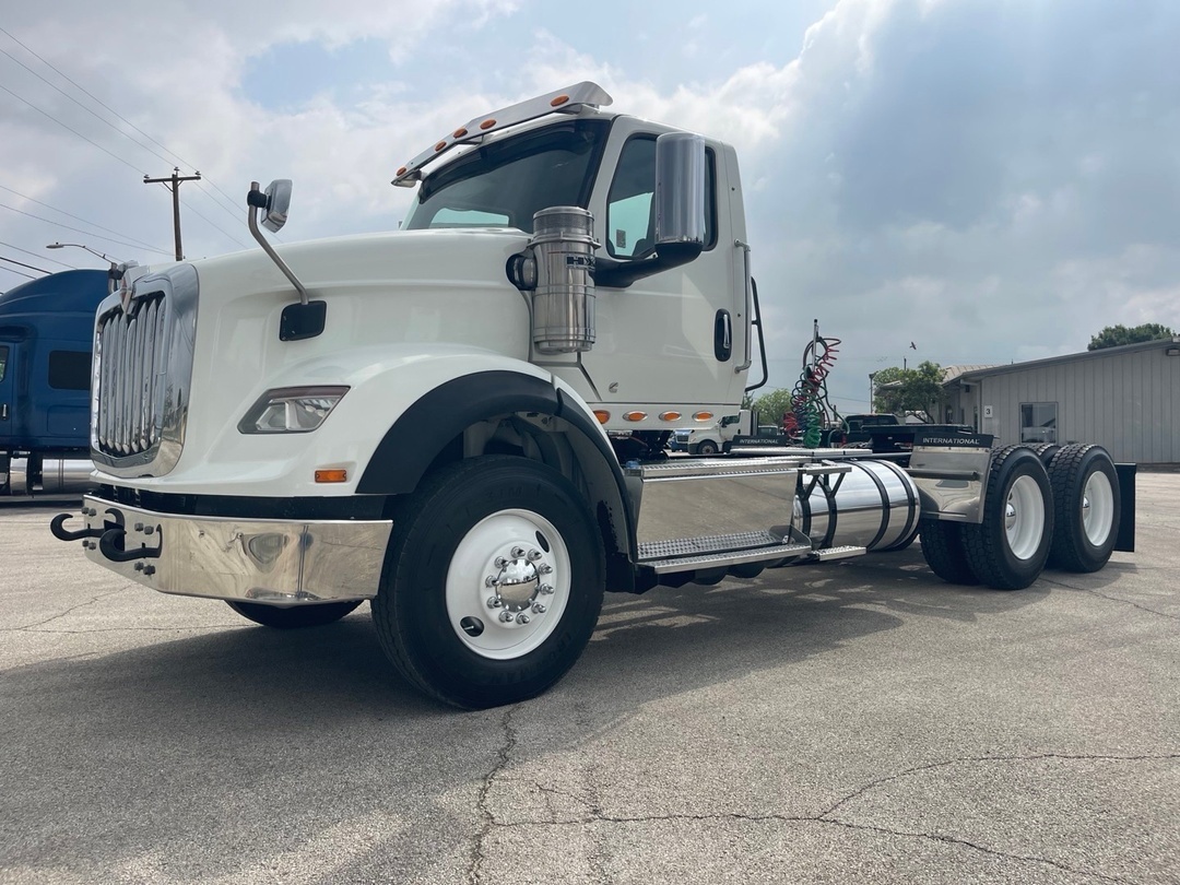 2023 International HX in Houston, TX — photo 7